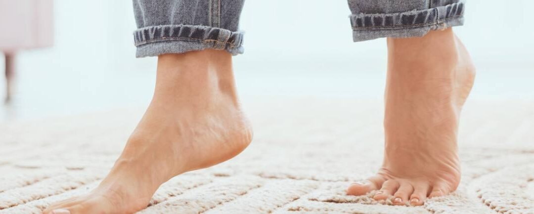 Et si votre équilibre commençait par vos pieds ? Posture, chaussures minimalistes et biohacking